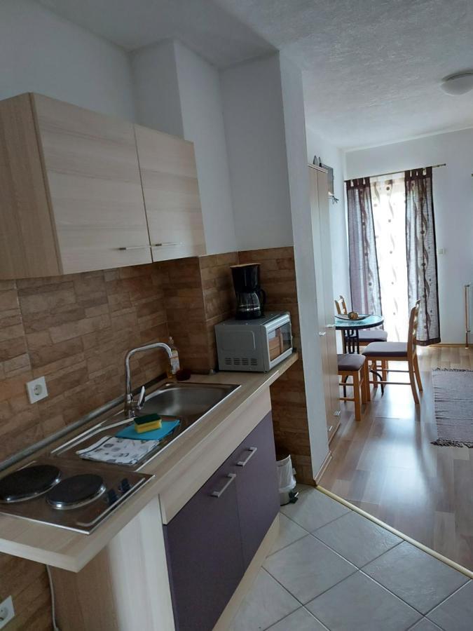 House Sara Apartment โคเรนนิซา ภายนอก รูปภาพ
